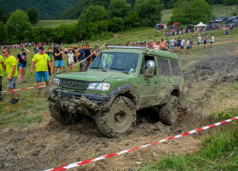 Offroad terepjáró Rapsóné vára környékén